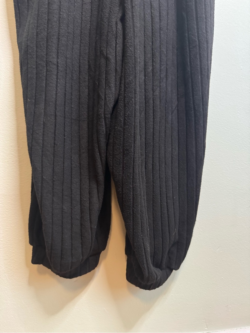 Black Ribbed Overalls Jumper (1XL) - Picture 2 of 6
